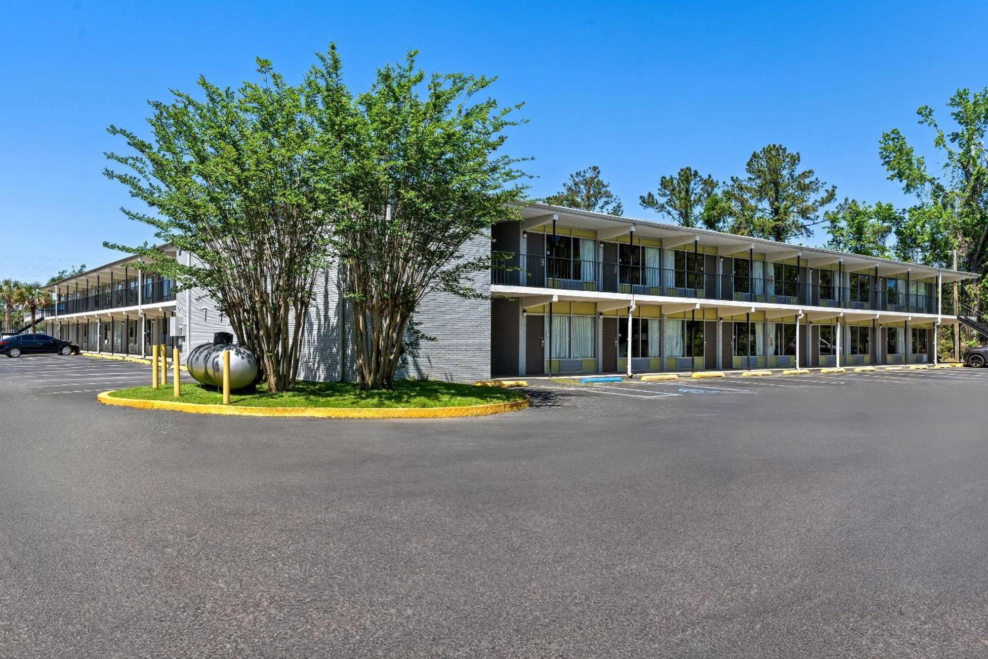Econo Lodge Jennings Extérieur photo